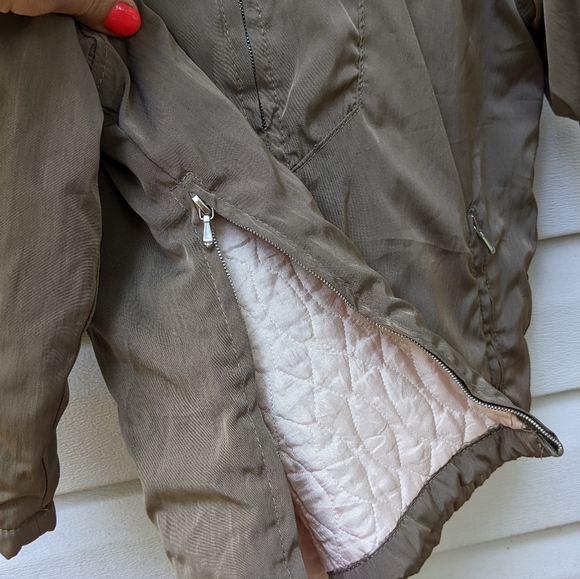 Flora and Henri Lightweight Hooded Quarter Zip Taupe Jacket Pullover 3 Youth - Picture 4 of 11